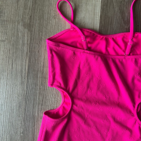 Abercrombie Kids One Piece Swimsuit Cut outs Hot Pink Ribbed Floral size 11/12 - Picture 6 of 9